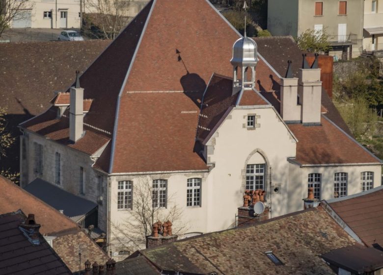 Visite du chantier de reconstruction d’une charpente du XVe siècle